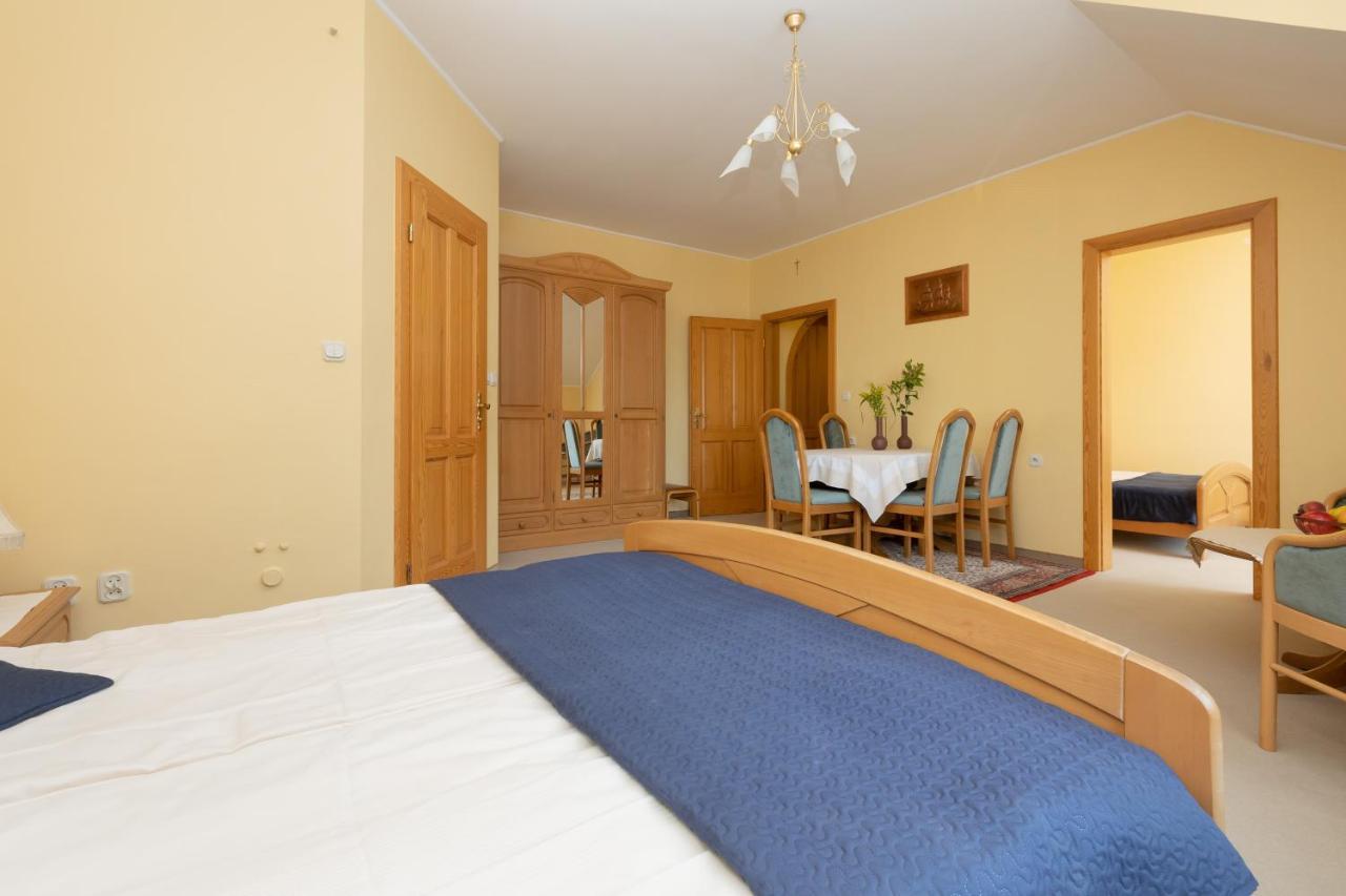 Pod Lwem Apartman Pobierowo Kültér fotó